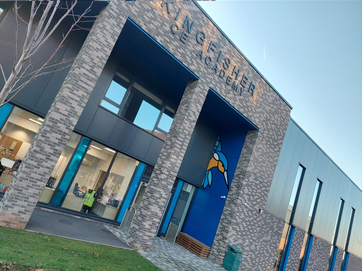 pri_head's tweet image. Brilliant day launching the &apos;Flourishing People&apos; appraisal pilot with @ChrisMoyse in Swindon. Great community of practice forming with HTs, teachers, TAs, learning mentors, office staff and MAT team all focused on #improvingnotproving @CofE_EduLead