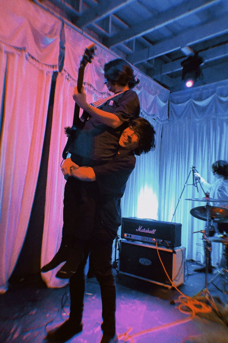 grandsextile's tweet photo. @blockbleedertx at swan dive for jimmy 12/7 https://t.co/W6BQovElQv