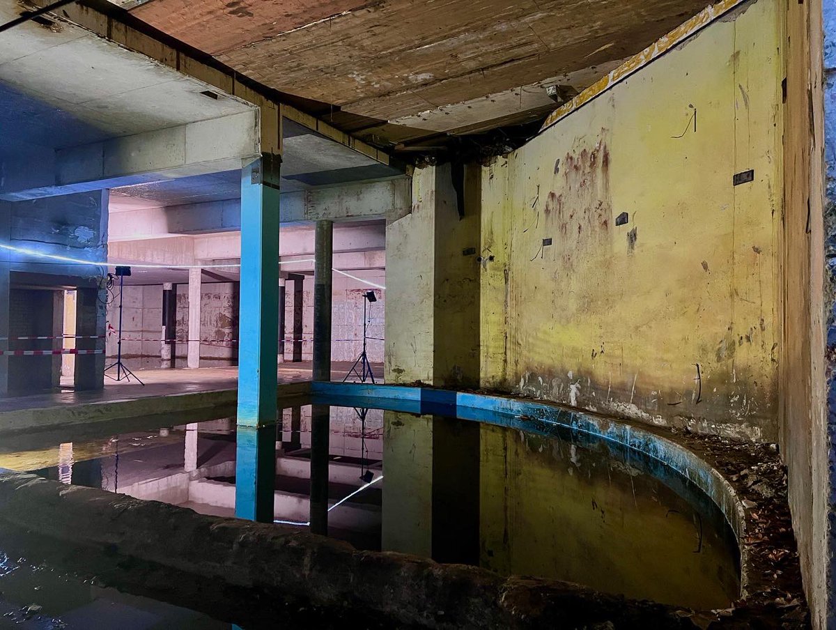 Vanmiddag was de start van de verbouwing van het voormalige Biochron waar onze nieuwe plek wordt gerealiseerd de komende tijd! Wethouders Jisse Otter en Dewy Leal onthulden het bouwdoek. <a href="/GemeenteEmmen/">Gemeente Emmen</a> <a href="/Rensenparkemmen/">Rensenpark Emmen</a> <a href="/KoenenBouw/">Koenen Bouw</a> <a href="/HARWIGBV/">Harwig Installatietechniek</a> #aasarchitecten