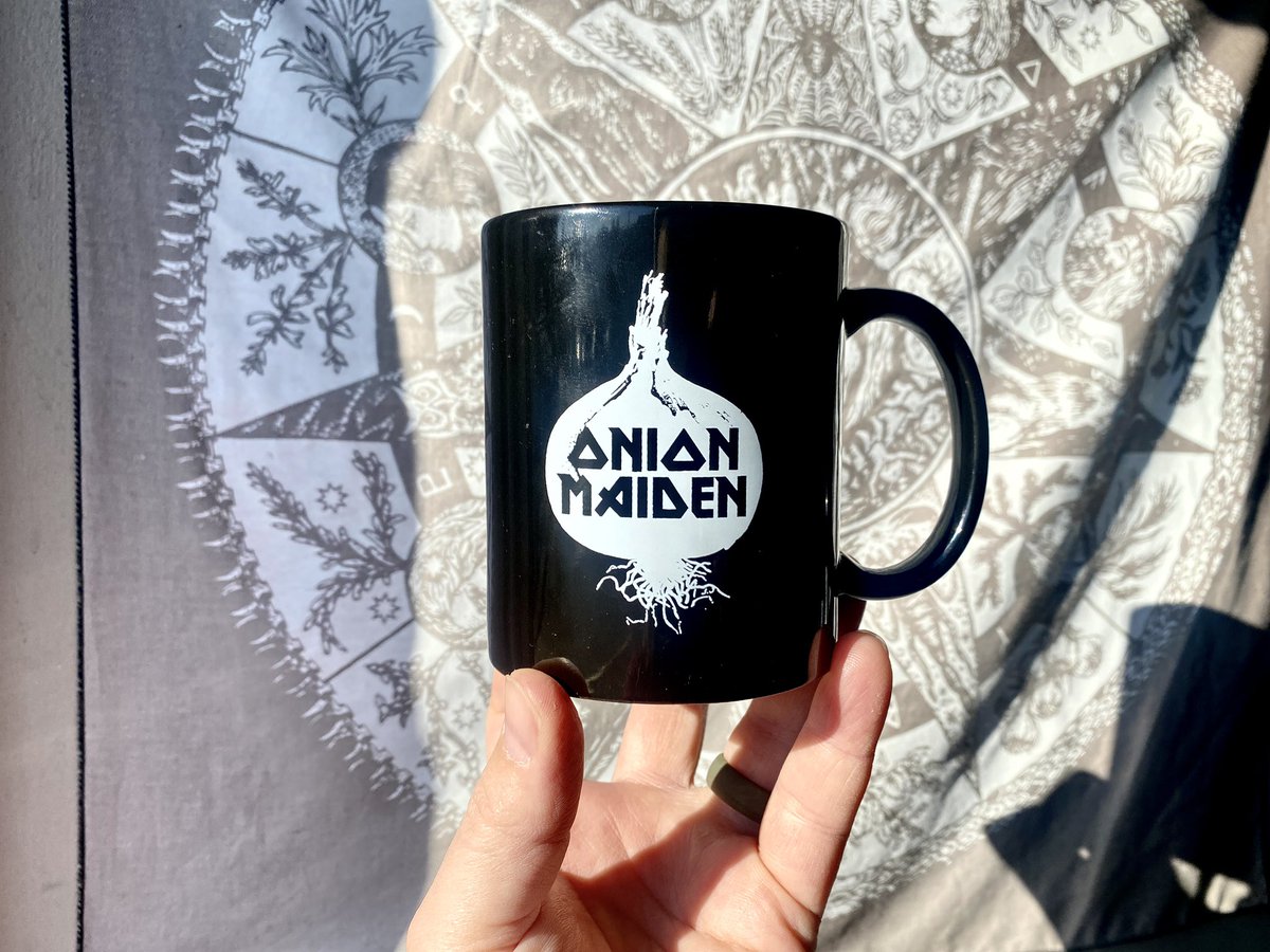 New mugs comin’ in hawt! 

#pittsburgh #vegan #atownpgh #onionmaiden #veganpittsburgh #pittsburghvegan #eatdrinkvegan #pghasianfood #coffeemug #mug