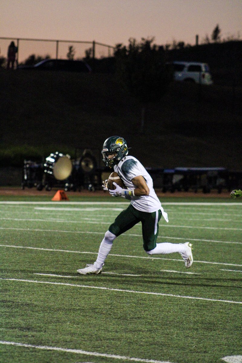 Congratulations to the Bobcats making the <a href="/KSHSAA/">KSHSAA</a> 4A All-State team/HM!  #OneVision kshsaacovered.com/news/2022/12/9… 
1st Team- <a href="/LeviCooley70/">Levi Cooley</a> HM-<a href="/GageGreer12/">Gage Greer</a>, <a href="/BradyVanDonge/">Brady VanDonge</a>, <a href="/kalebscott92/">Kaleb Scott</a>, <a href="/samlough1/">SamLough24</a>, and <a href="/BrantenWilson17/">Brant Wilson</a>