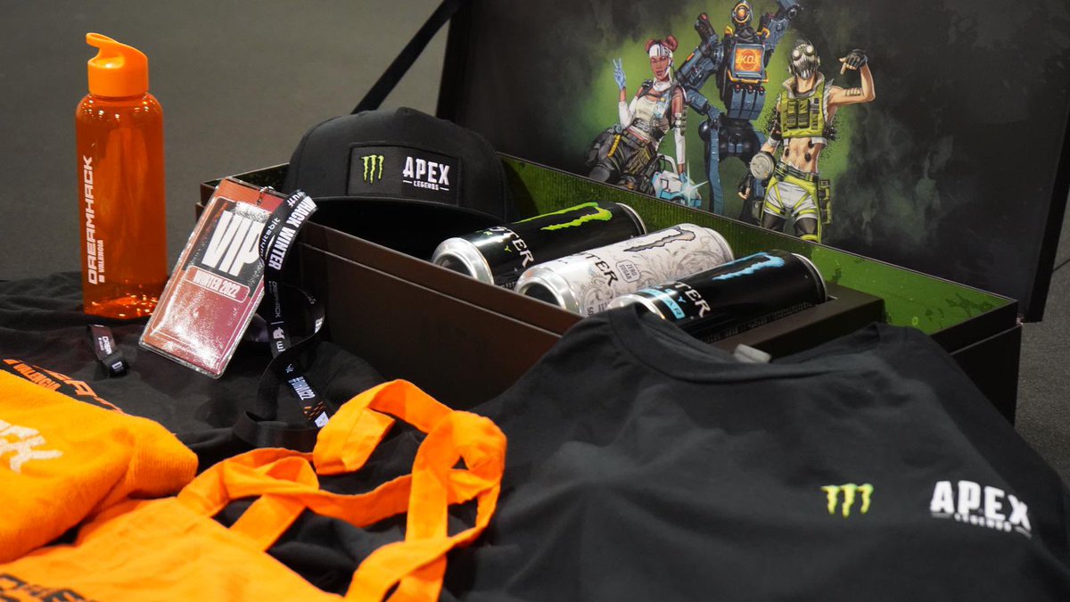 Como no podía ser de otra forma… 

¡Llega el sorteo de todos los años junto a <a href="/MonsterEnergyES/">Monster Energy Spain</a>! 💥

Gana el pack exclusivo de la imagen ❤️‍🔥

Requisitos ⬇️

1) Sigue a <a href="/MonsterEnergyES/">Monster Energy Spain</a> y @DreamHackSpain
2) RT y MG ♥️

Ganador el domingo por la tarde, ¡mucha suerte! 🍀
