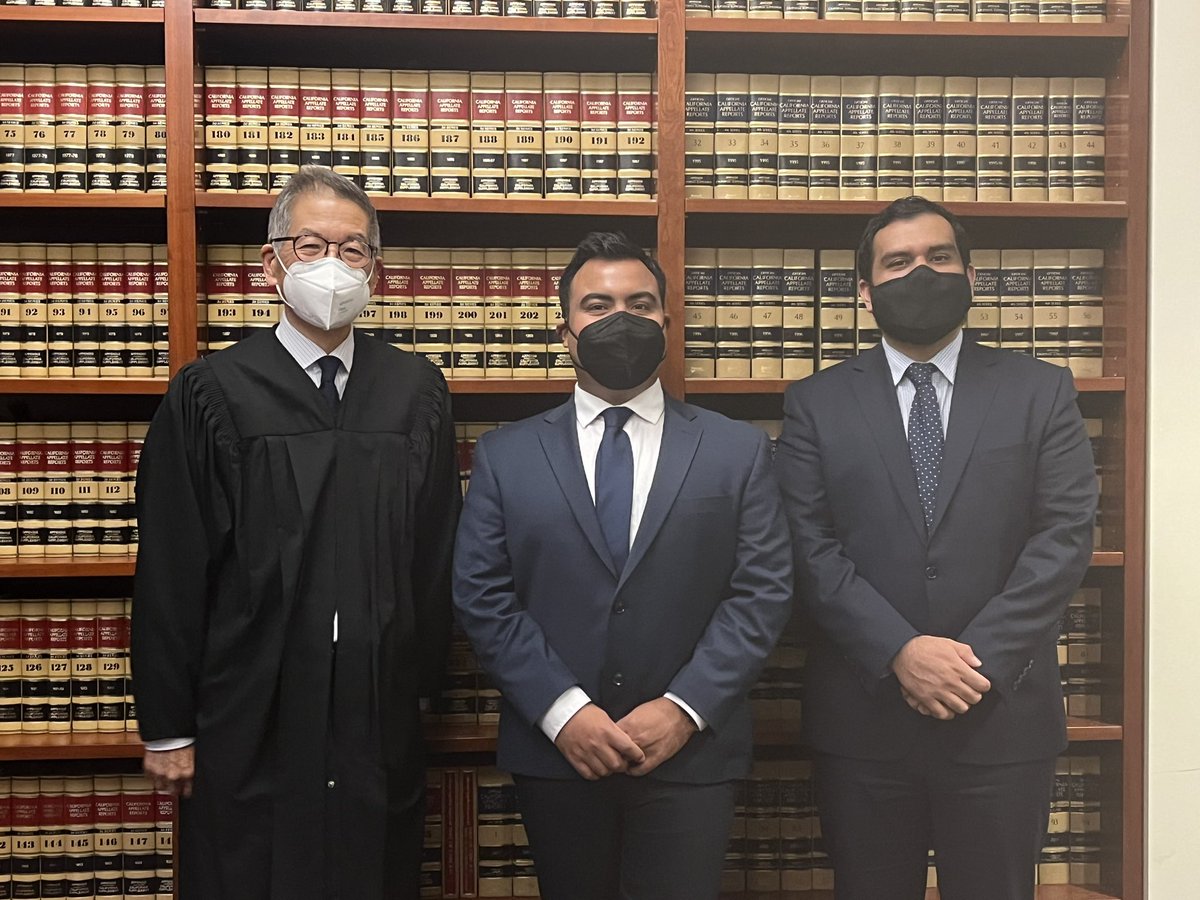 jakebarrera_'s tweet photo. Last Friday I was officially sworn into the @StateBarCA! I’m so excited, humbled, and privileged to start this career! #SiSePudo #LatinxAttorney 

Shoutout to @mgrande12 for organizing this swearing-in ceremony! 🫶🏽 https://t.co/REsU2sNAU6