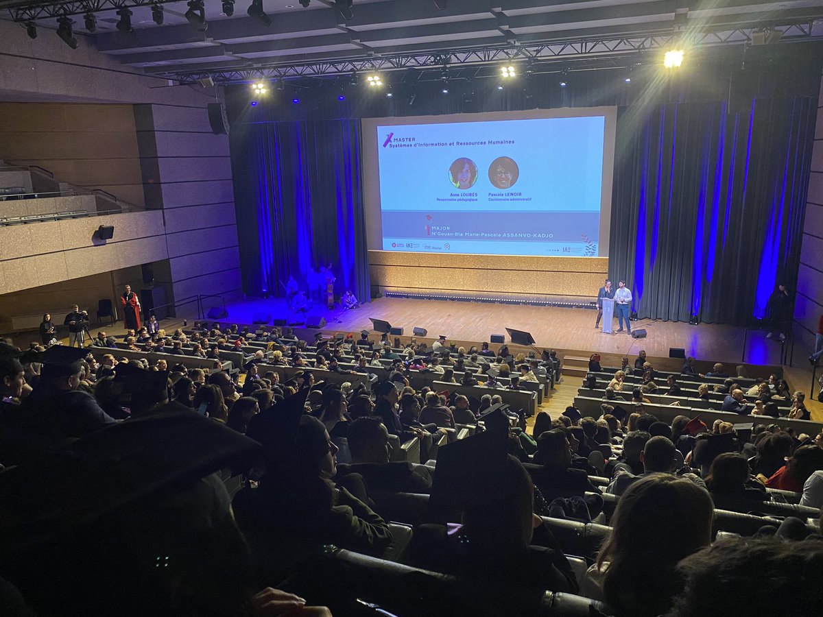 La parole est donnée à nos étudiants de supers discours 🎤👍 merci 🙏 #ceremonie #diplomes <a href="/IAE_Montpellier/">IAE Montpellier</a> <a href="/AlumnIAEMtp/">Alumn'IAE</a>