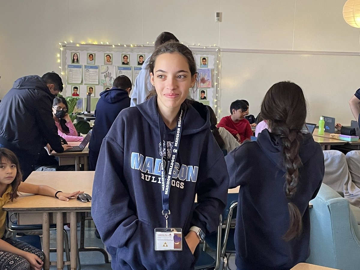 principalcwc's tweet image. Madison students came to code with us at Coldwater!  Thank you Bulldogs!#CSEdWeek2022 @LASchoolsNorth @JMMS_Bulldogs @MsDamonte @ITI_LAUSD