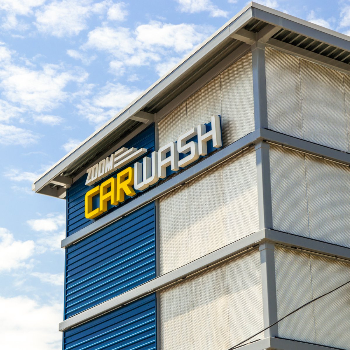 Leave the cleaning to the experts. We'll have your car looking brand new in no time. Use this post as your sign to stop by your favorite car wash today! 😃 #houstonstrong #houstontx #htowncars #houstonscleanest