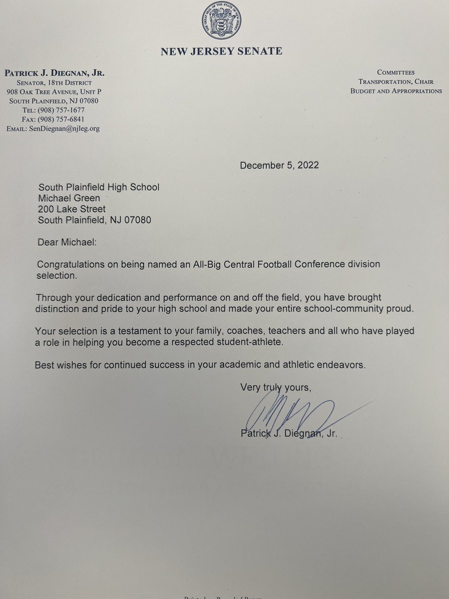 _mikegreen22's tweet photo. Another huge accomplishment for me. All conference running back 💪🏽. Beyond grateful for my current position in life, all thanks to the most high✝️ #spway #tigerfootball @SouthP_Football @JSZ_Sports @bordenfb4ever @bcnjgridiron @CJSportsRadio https://t.co/tWea401nA8