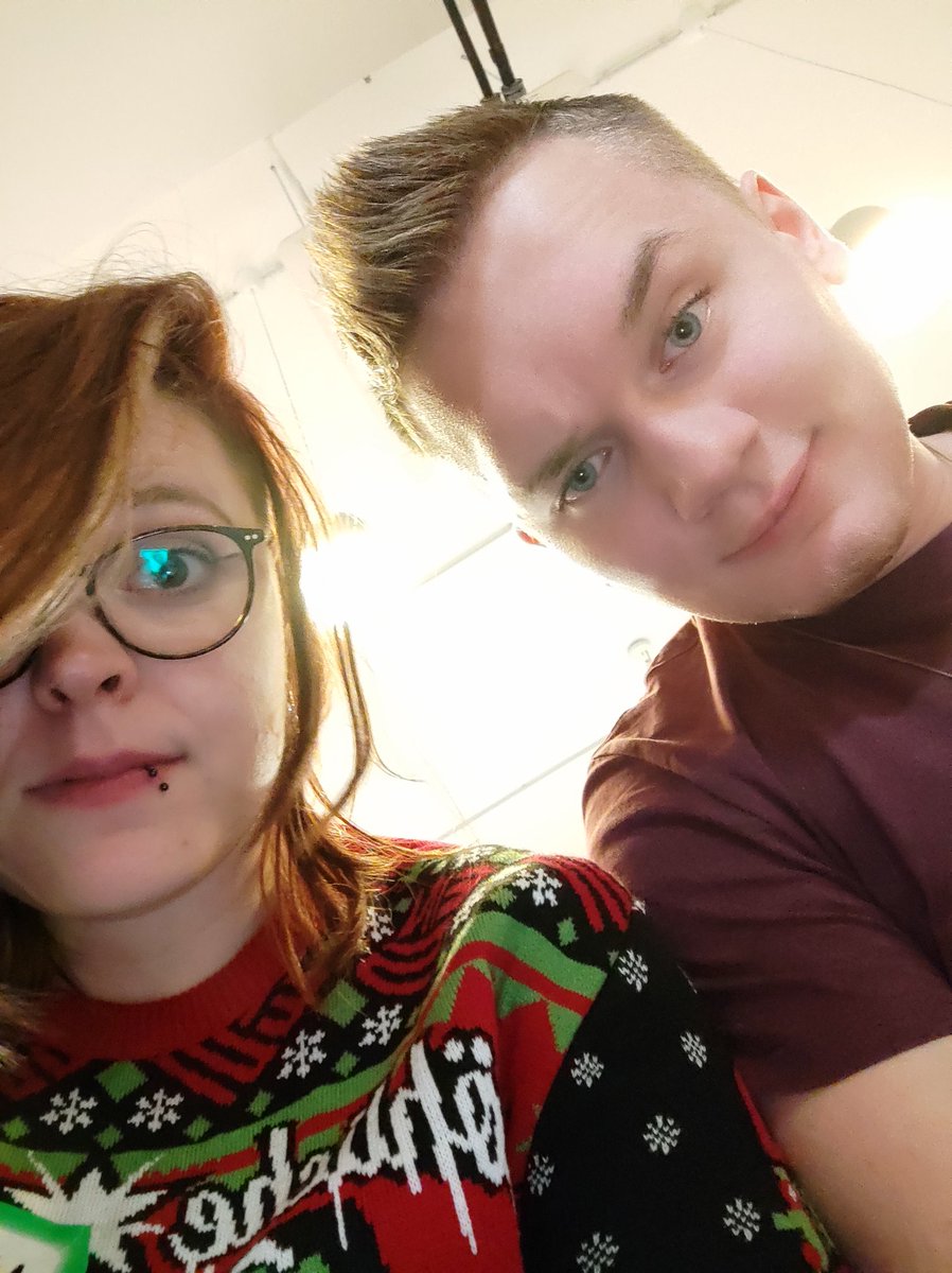 heavy_mel's tweet photo. Unser social Media Manager gönnt sich heute einen @EinSpandau @DerBub1  #KLASSE #endlichRuhe https://t.co/HgL0xd0HHa
