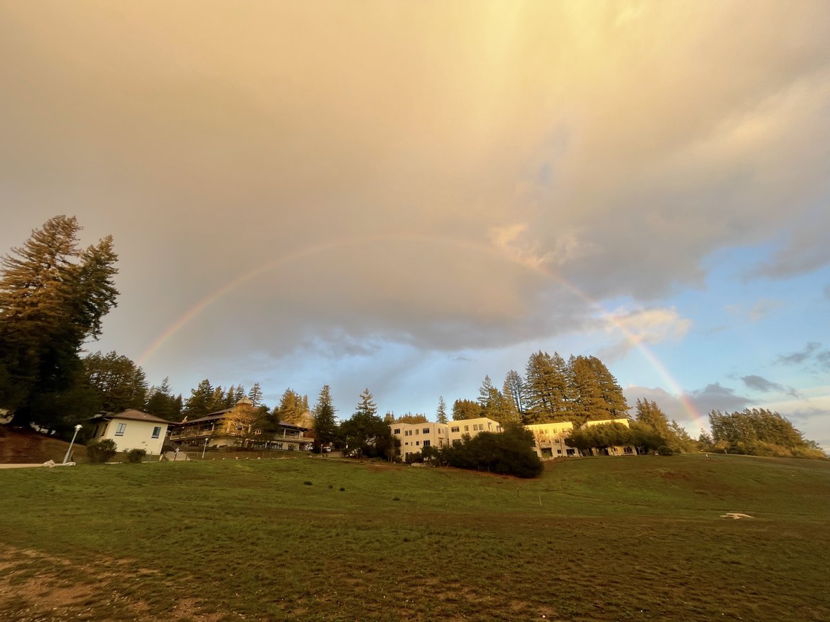 Somewhere over the rainbow....it was the last day of fall quarter. Have a restful holiday break Slugs. 💛💙💛💙