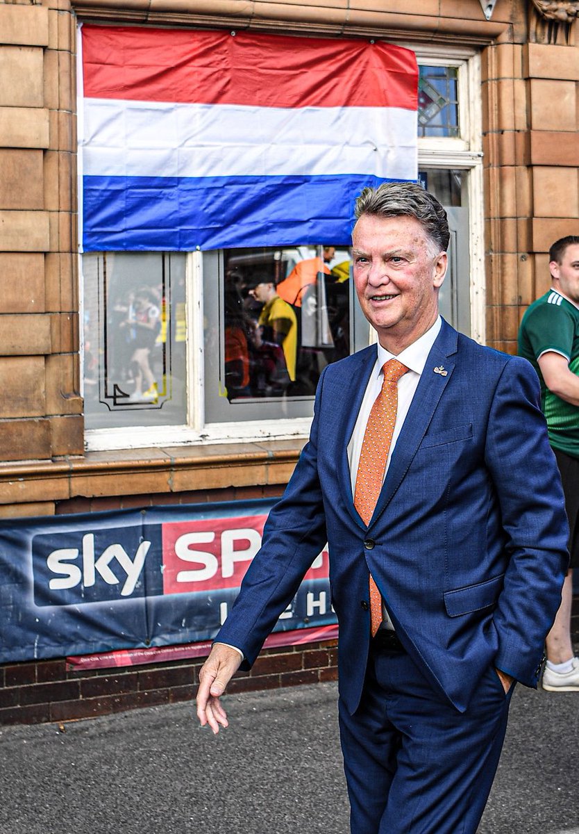 AtaqueFutbolero's tweet photo. 🚨🇳🇱 Louis Van Gaal deja de ser el DT de Países Bajos.

Lo acaba de confirmar en rueda de prensa, tras la eliminación del Mundial. https://t.co/dYqmlsEhVX
