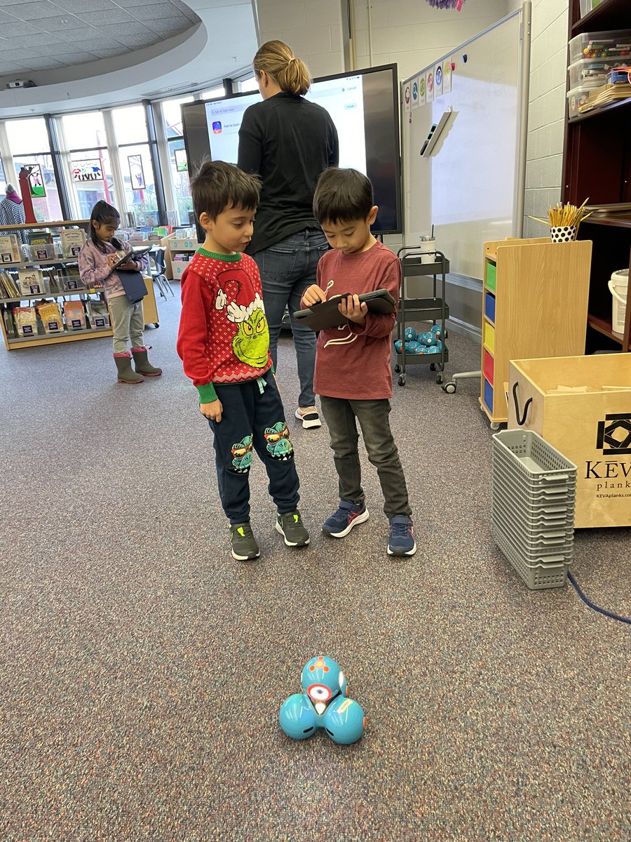 Rachel Savage tweet media