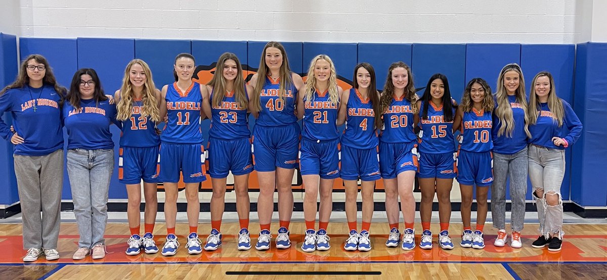 Your Varsity Lady Hounds will be playing in the championship game tomorrow at the Era Tournament! Tip off is at 6:20. Come out and cheer these girls on! 🐾🏀💙 #sisdistheplacetobe #ontrackandleadingthepack #greyhoundgrit