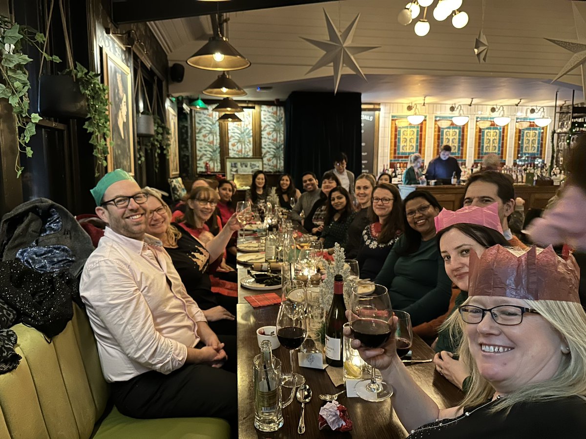 pearl_avery's tweet photo. @StMarksHospital @BowelsOfStMarks #TeamIBD @KamperidisNik @jadio76 #Christmas Night out lovely evening had by all ๐ทwho could come and we missed those not able to make it this time ๐ฐ๏ธ ๐
๐ป๐ great food #GrandJunctionArms https://t.co/bSnQMK8JzE