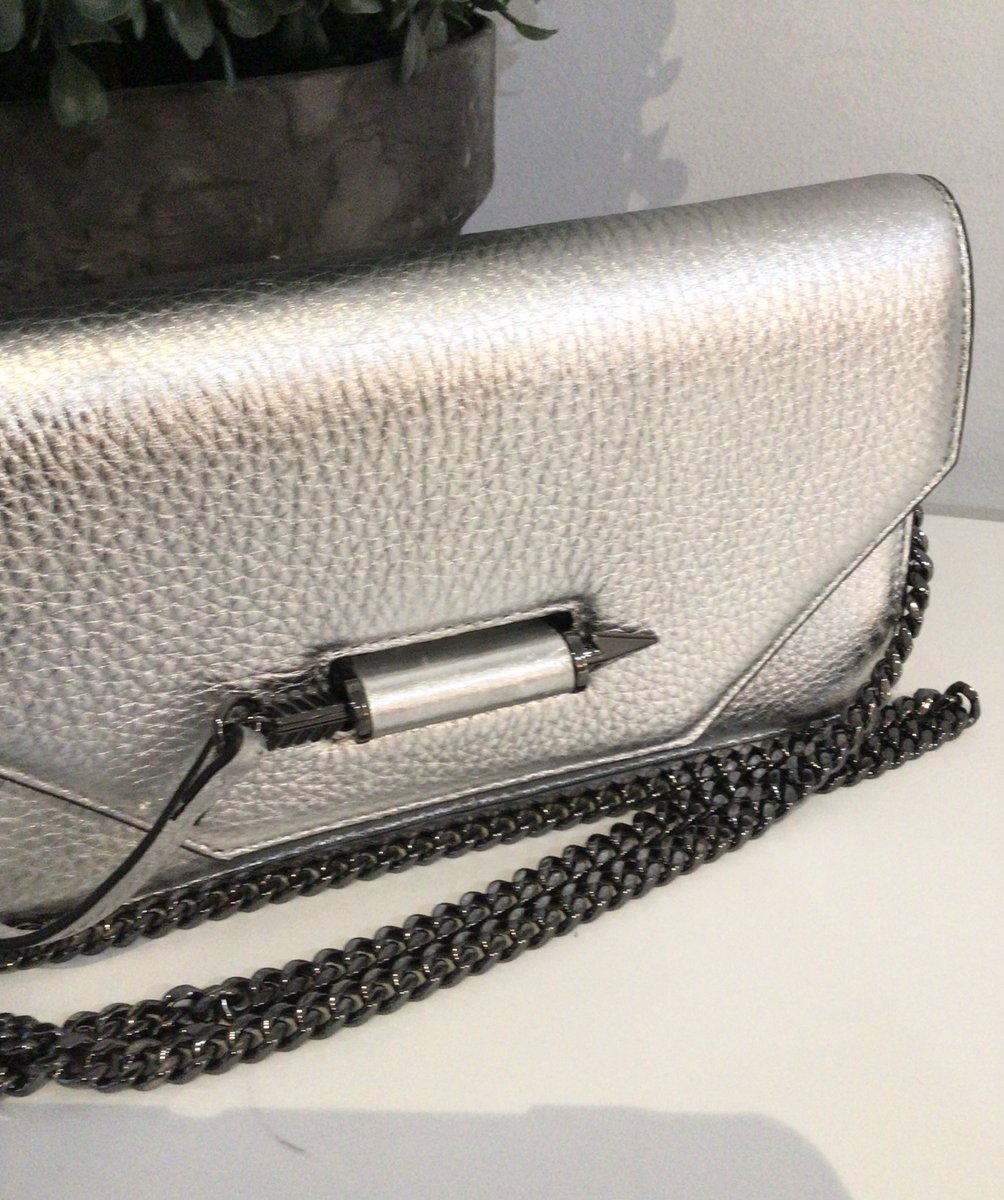 byconsignment1's tweet photo. Mackage Silver Purse - $199

#handbags #mackage #designerbags #designerconsignment #fashionaddict #fashioncanada #fashionforless #lookgreatforless #downtownoakville #shopoakville https://t.co/E0pSYaLW8F