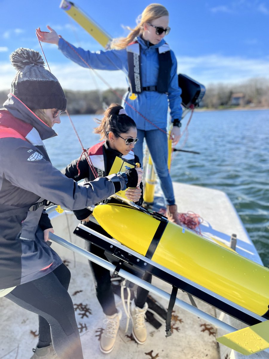 Officially graduated glider pilot training! Check me out at the helm of Mission Control on the pond 👩‍💻😎