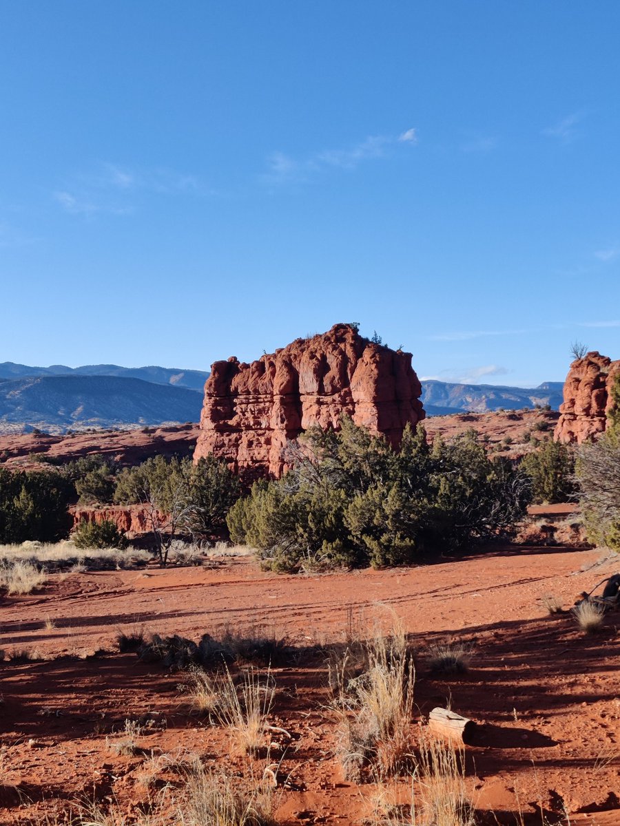 ThePenDontLie's tweet photo. Merveilleuse journée #RedRockTrail https://t.co/0hvNsv6bxp