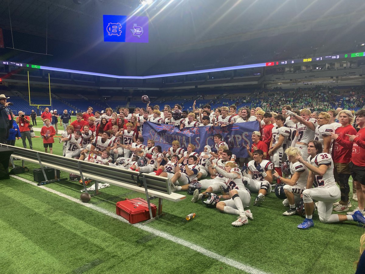 VypeSATX's tweet photo. CODE RED: Texan defense comes up with key turnovers in 42-36 win over Cuero

Read: https://t.co/ulxRjWg91K https://t.co/Fp9N4nItK7