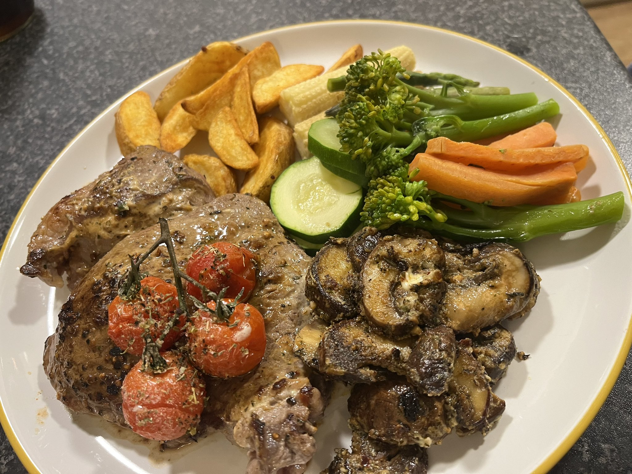 TW Pornstars Rosiee Sunshine. Twitter. Steak cooked in Boursin with