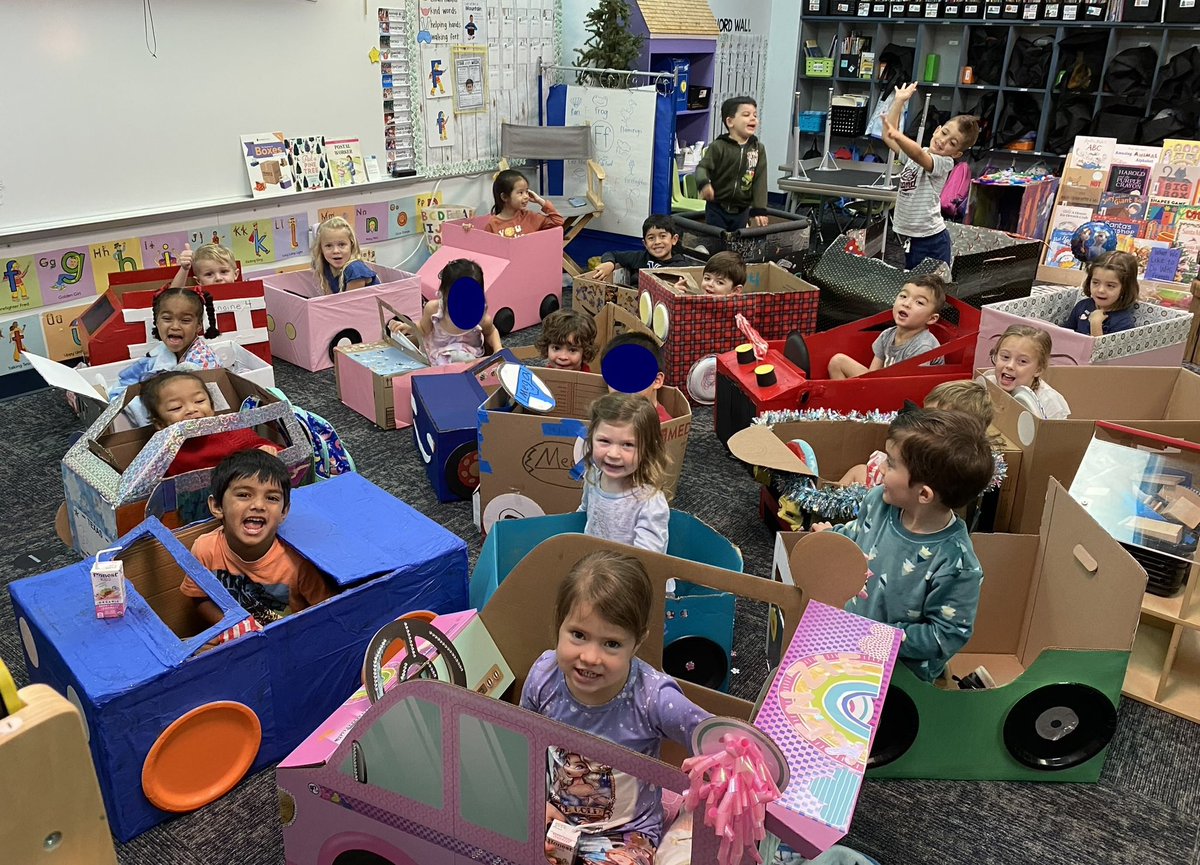 mrsklwarren's tweet photo. Our “drive-in” movie was a hit and the perfect way to celebrate our boxes study!📦 #celebratekisd @HLEMustangs @TeachStrategies https://t.co/jovglcM8IY