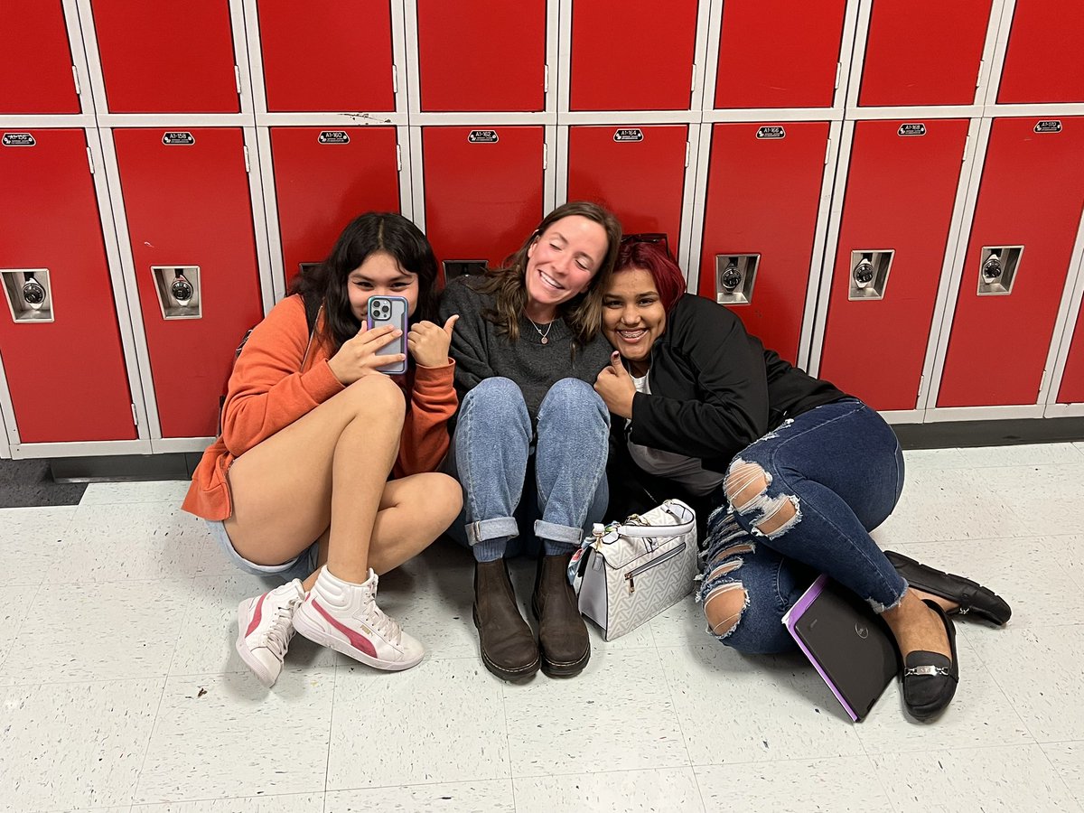 We sure love our Cardinals ❤️🖤❤️ 1 week until break!