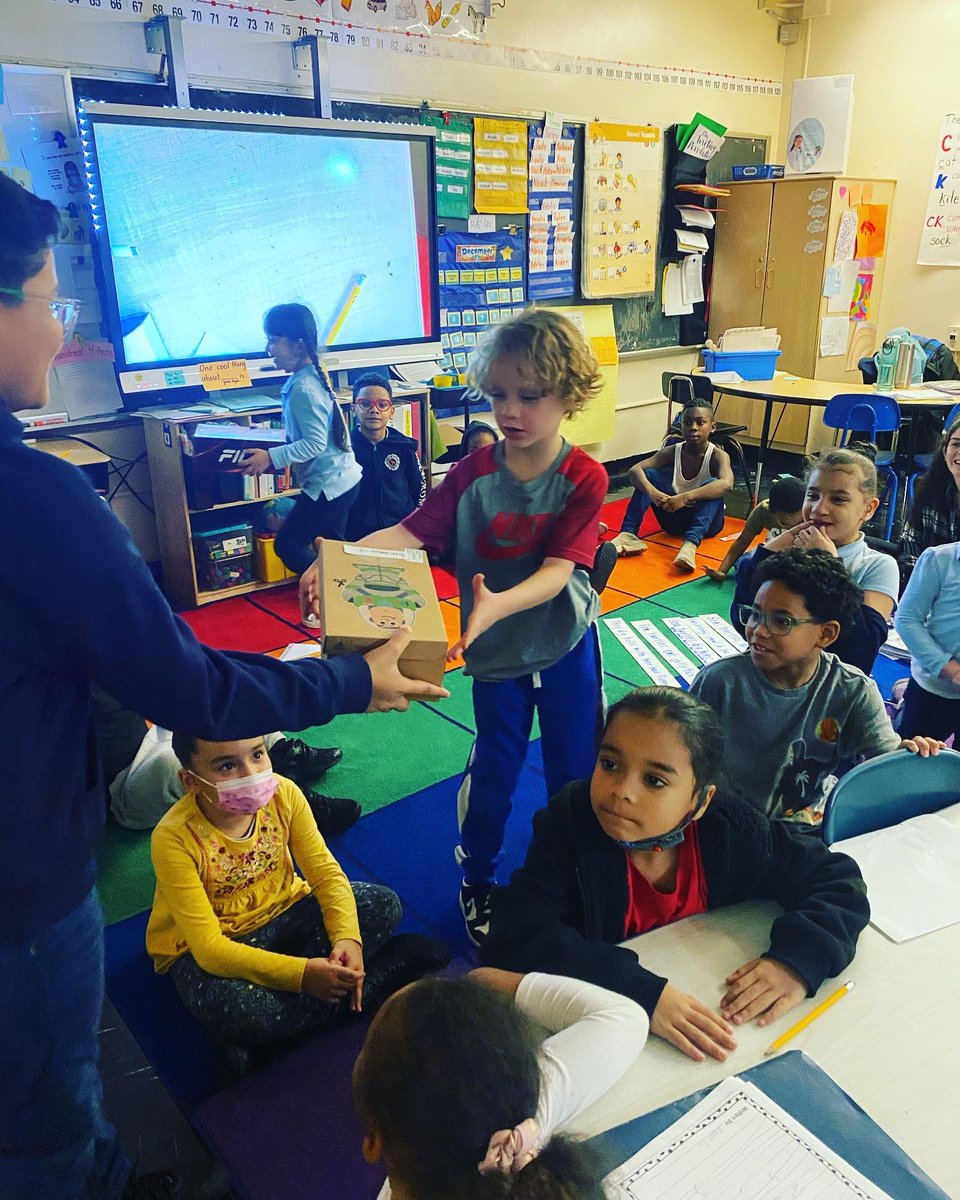 PS142M's tweet photo. Thank you @shoesthatfitcharity for giving a new pair of sneakers to all of our students in PreK-2nd Grade! Our students are so excited to learn and play in their new shoes! https://t.co/XJAKnXXqVP