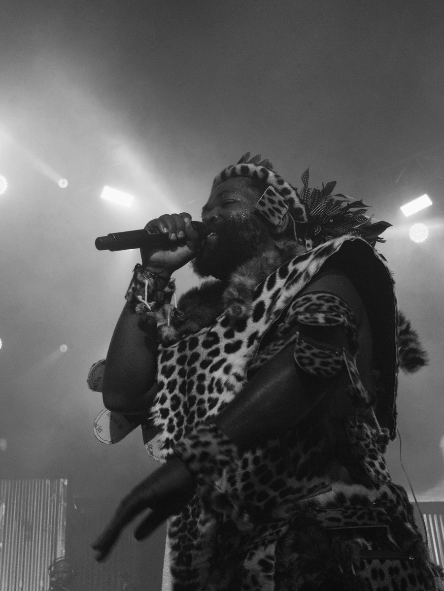 TEffectGlobal's tweet photo. The Man Of The Moment @Sjava_atm 

#SjavaLiveInDBN 
@1020cartel 
@DurbanICC https://t.co/XQc16RNQDz