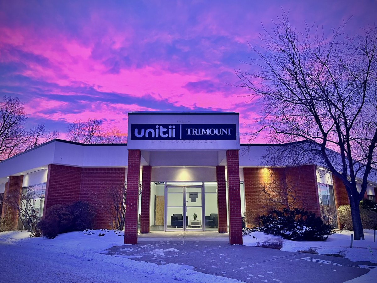 Unitiicorp's tweet photo. Beautiful picture taken this morning of our new unitii office. Photo credit to Crystal Ewasiuk. #unitii #opportunitii #beautifulyyc #sunrisephotography #newdigs https://t.co/1R7YUUr3j0