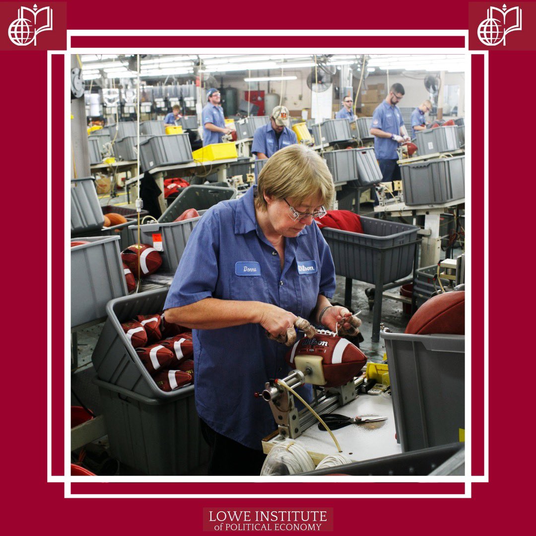 LoweInstitute's tweet photo. Lowe Down Alert 🚨 
—
This new article explores how the success of nearby competitors reduce one’s ability to succeed. Find out more by reading this weeks article! 

#manufacturing #competition #buisness #haiti #dominicanrepublic #getlowe https://t.co/7pad9McQ6X
