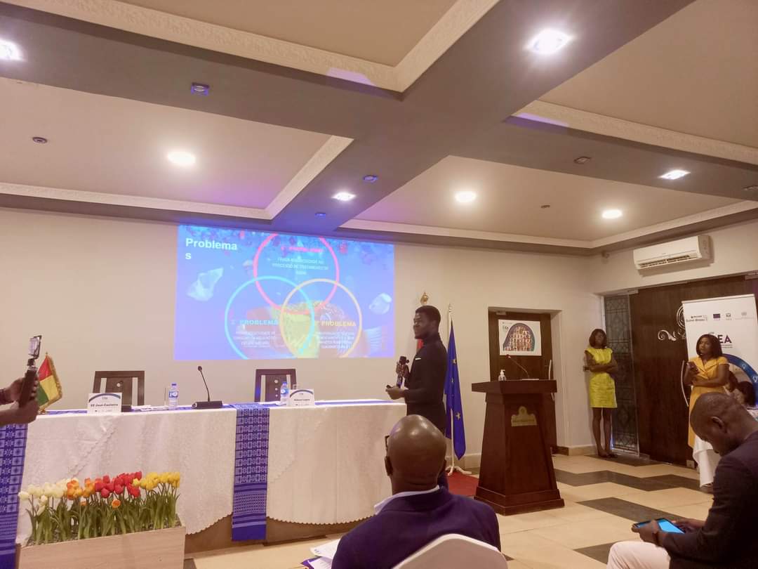 LabInnova's tweet image. 📣📣📣
Entre os 5 tivemos 3 grandes vencedores !

Parabéns aos nossos incubatees do programa IDEA APP #WACOMPGB :
#Ndjar #BemEstarHSG #M_Agricola 📌
Proud of you guys‼️
Força aos 4 entre 15 finalistas que não conseguiram, vamos continuar a trabalhar  ▶️📌

#entrepreneurship