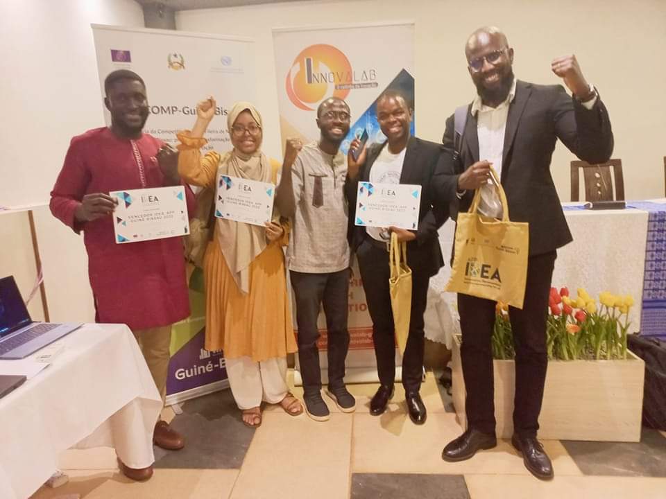 LabInnova's tweet image. 📣📣📣
Entre os 5 tivemos 3 grandes vencedores !

Parabéns aos nossos incubatees do programa IDEA APP #WACOMPGB :
#Ndjar #BemEstarHSG #M_Agricola 📌
Proud of you guys‼️
Força aos 4 entre 15 finalistas que não conseguiram, vamos continuar a trabalhar  ▶️📌

#entrepreneurship