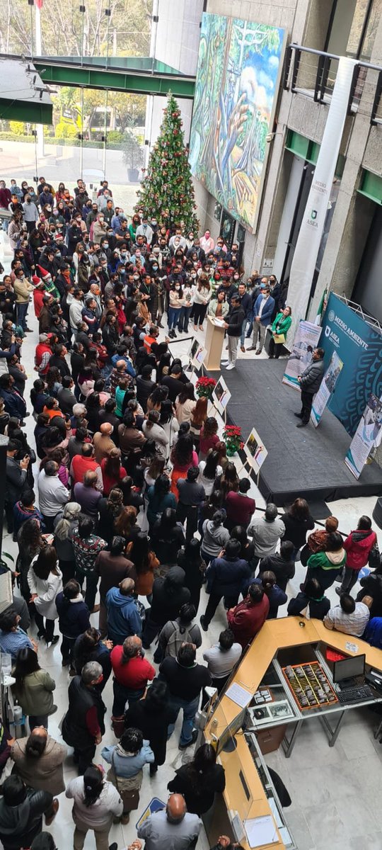 inecc_gob_mx's tweet photo. 📌Agustín Ávila de la #DGPAC de la @SEMARNAT_mx y Encargado del Despacho de la D.G. del #INECC en conjunto con @acarrizales de la @agencia_asea emitieron un mensaje a las y los trabajadores con motivo de fin de año. https://t.co/GIrtJmuMnI