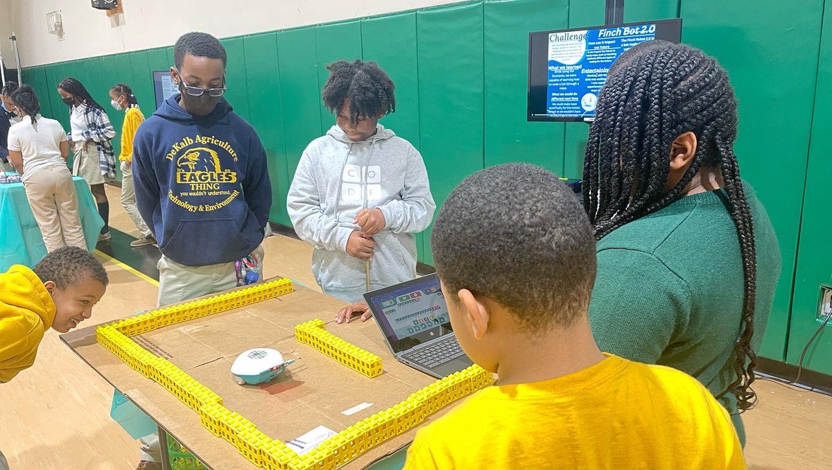 DATETechnology's tweet photo. DATE Tech Club students showed off their computer science skills at the DATEs first Computer Science Education Demo. https://t.co/a55aM9yGKg