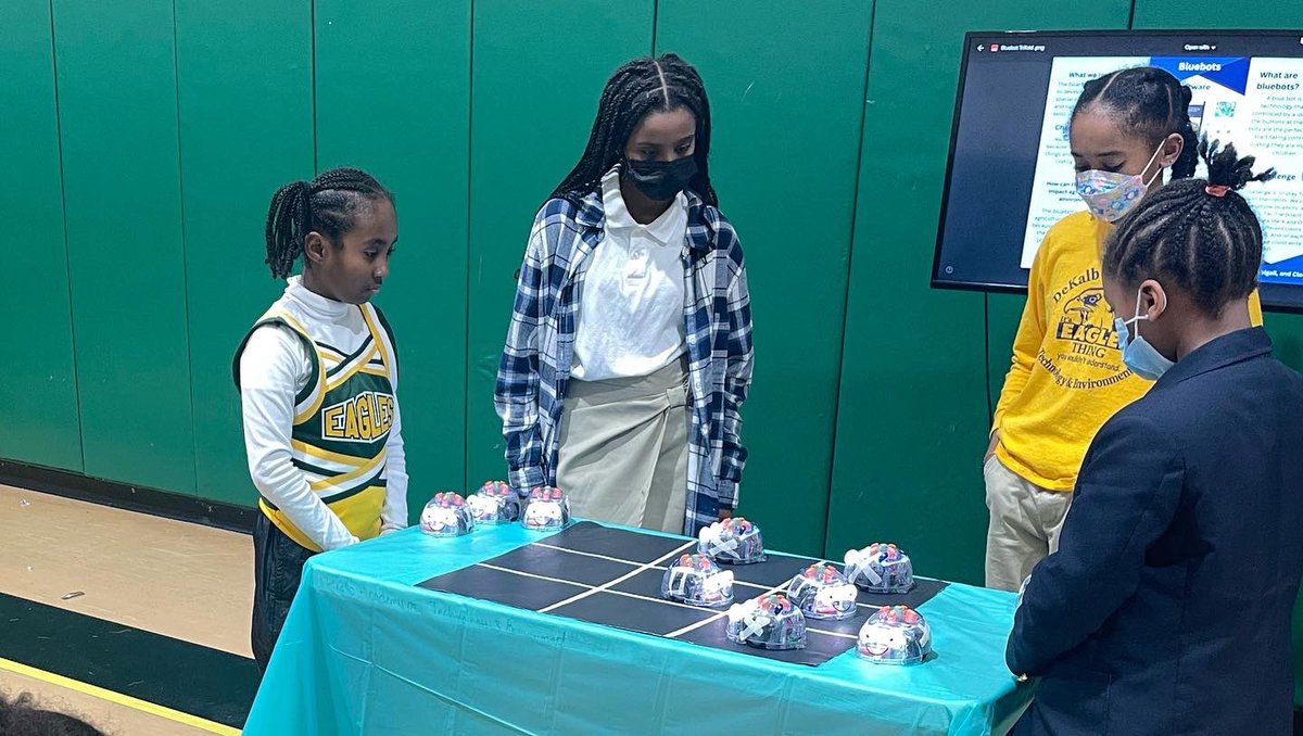 DATETechnology's tweet photo. DATE Tech Club students showed off their computer science skills at the DATEs first Computer Science Education Demo. https://t.co/a55aM9yGKg