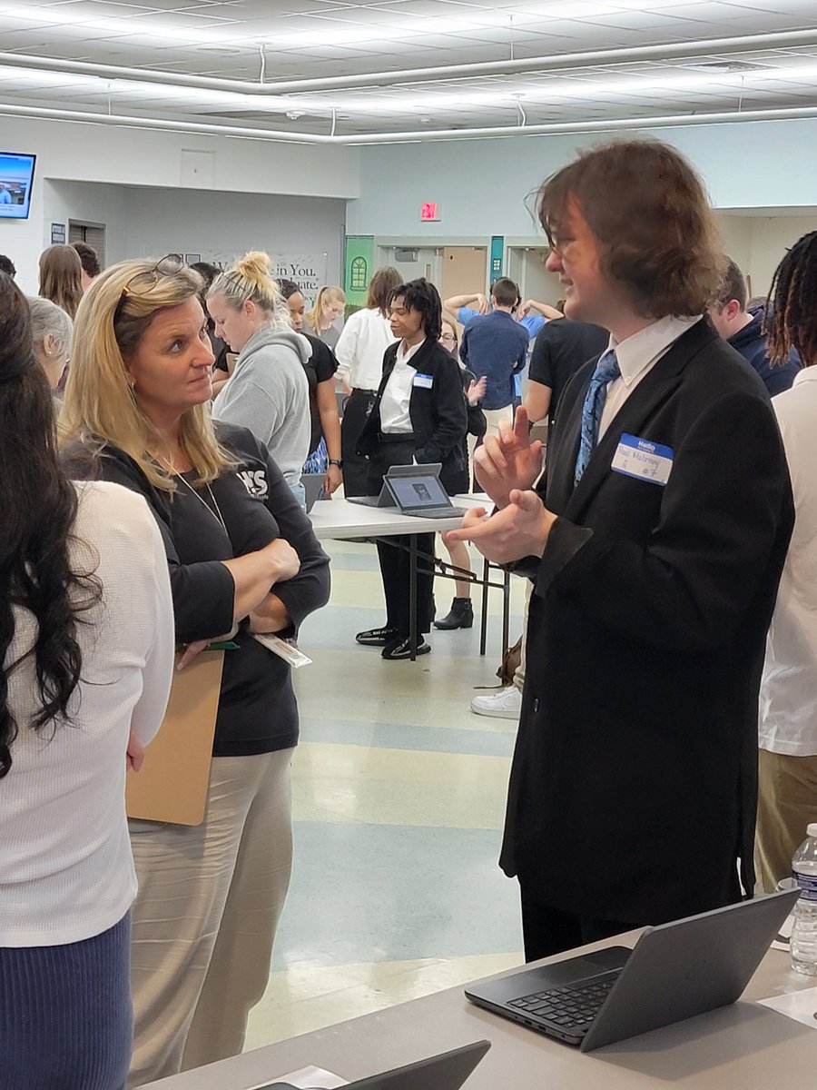 SJHSLibraryLC's tweet image. Congratulations Seniors!! After a 2 year hiatus, Senior Projects are back! Thanks to everyone who helped make this night a tremendous success!
#HCSLibraryMedia
#SJHSSharks