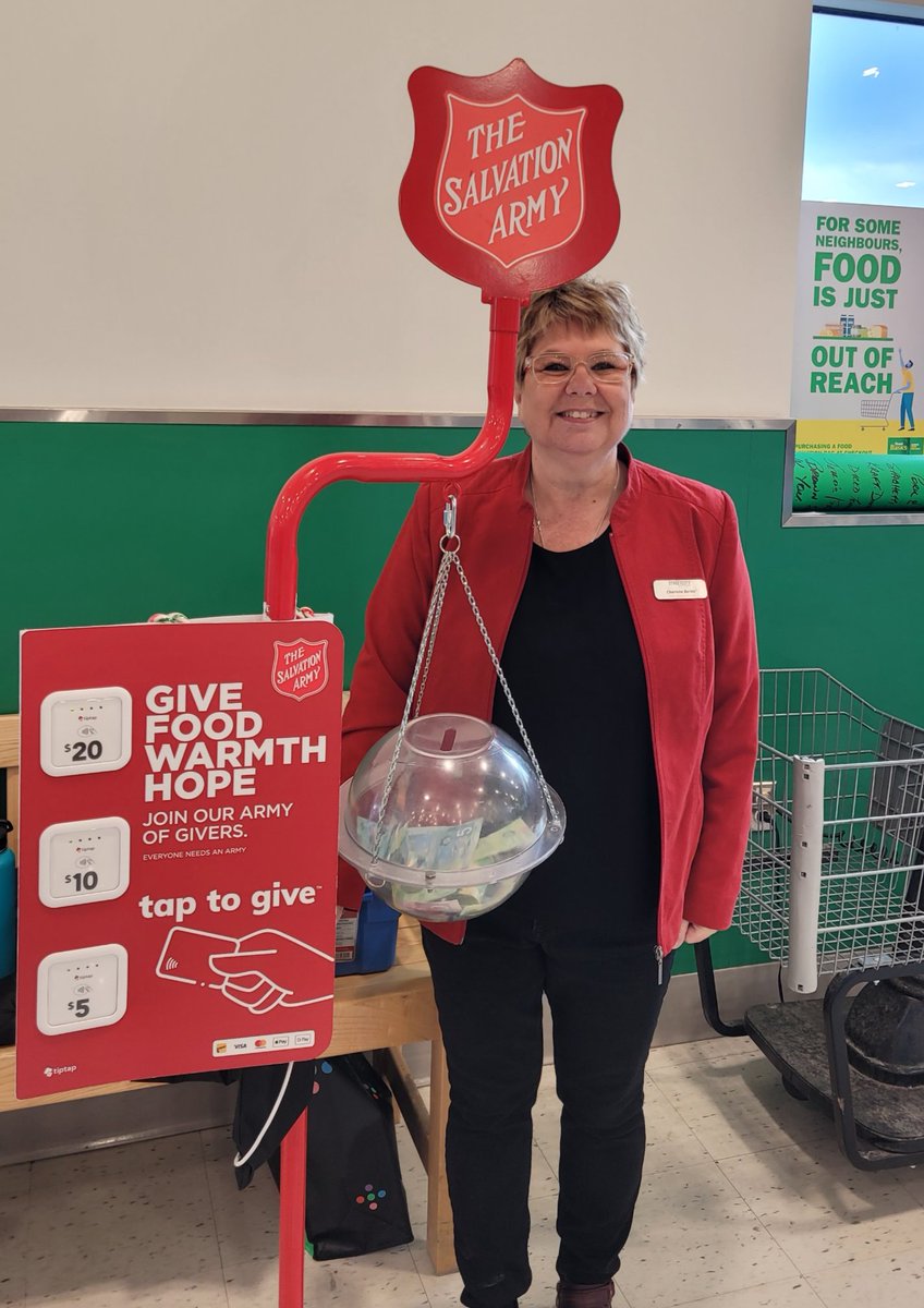 lstartweets's tweet photo. Still more pics from our incredible volunteers at the REALTOR® Kettle Drive yesterday!
1 - Carla Nicol & Lauren Silverthorn
2 - Charlene Bertin
3 - Ursula
4 - Charlene Bertin & Ursula
#LSTAR #REALTORS #London #StThomas #SalvationArmy #ChristmasKettles #KettleDrive https://t.co/7VgEIoJYNA