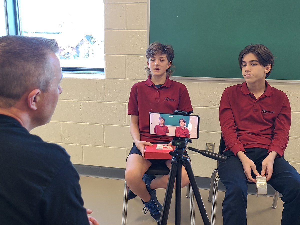 These two #Panthers had the pleasure of meeting with our #teltc @cdsbeo consultant today, the last day of #CSEdWeek, for the purpose of recording #StudentVoice around #Coding.
@CDSBEO_Curric
#CDSBEOLearning 
#CSEverywhere #LetsCodeCDSBEO 
#CDSBEOLearning 
#CDSBEONurturing