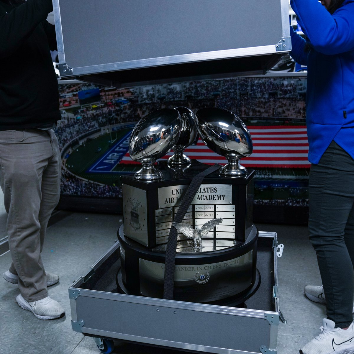 Air Force Falcons tweet media