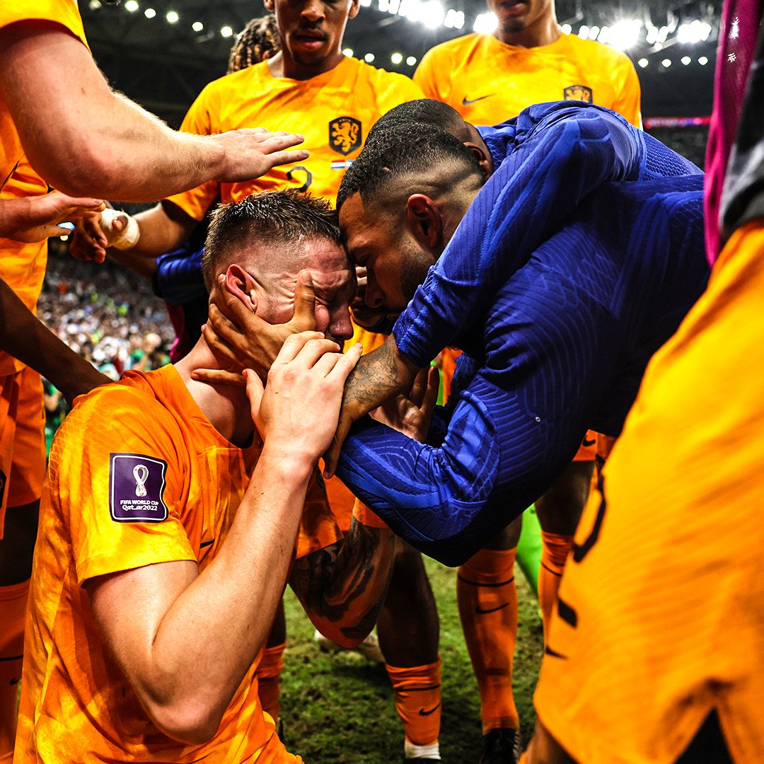 Netherlands pulled off one of the greatest free-kick routines in the 101st minute of a World Cup quarter-finals match 😰🔥