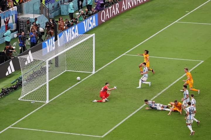 RafsunRiad's tweet photo. What the fuck was that mann!!!!!!
#qatarwc
#argvsned https://t.co/irhqKLRexS