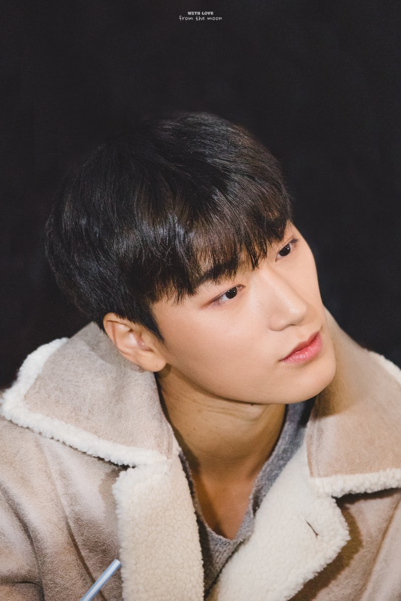 fromthemoon0710's tweet photo. 221125 hello82 뉴욕 팬싸
#산 #에이티즈 #SAN #ATEEZ https://t.co/JfOdMAqgA7