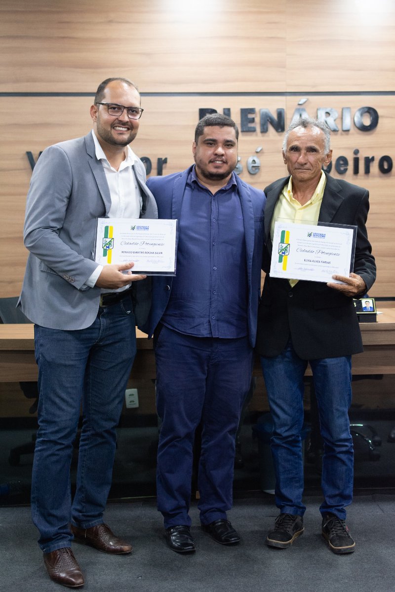 juninhoA90's tweet photo. Grande satisfação em entregar os títulos de Cidadão Potengiense ao Professor e Diretor do Instituto Federal do RN(Polo SPP) Renato, e ao meu pai Elias.

Duas pessoas que fazem por merecer essa grande homenagem.

Noite memorável 07/12/2022 https://t.co/vfbJMRfLuI