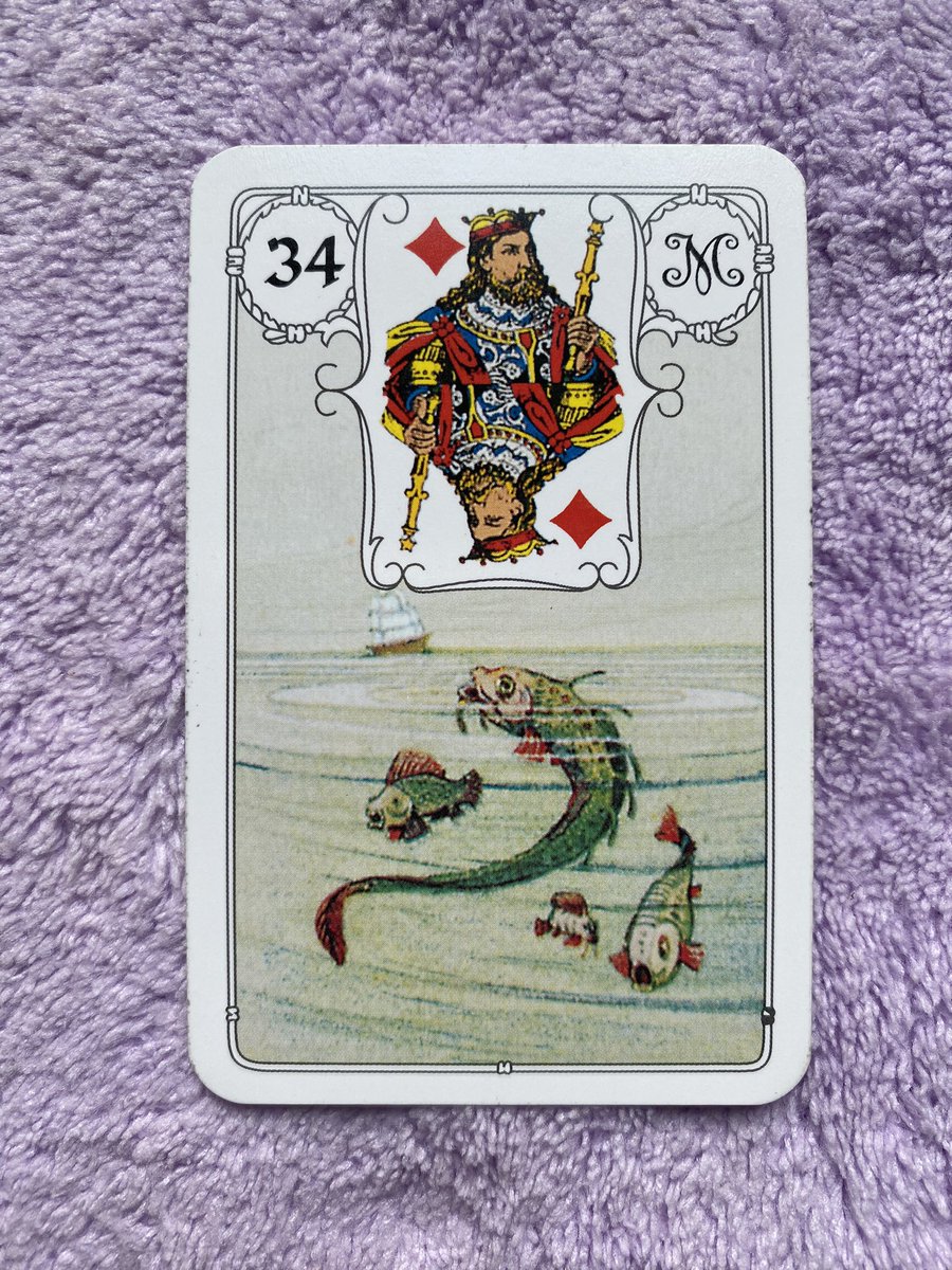 No34 魚　

金運面や仕事面での　状況が改善される兆しです
見えない先ばかりを心配せず　自信を持って行動してみてください
ただし自制を促すことも忘れずに。

大波に乗って動き出す時です
たくさんの人と知り合う　大切なご縁が巡ってくるでしょう
今日は食べ過ぎには注意しましょう

#ルノルマン