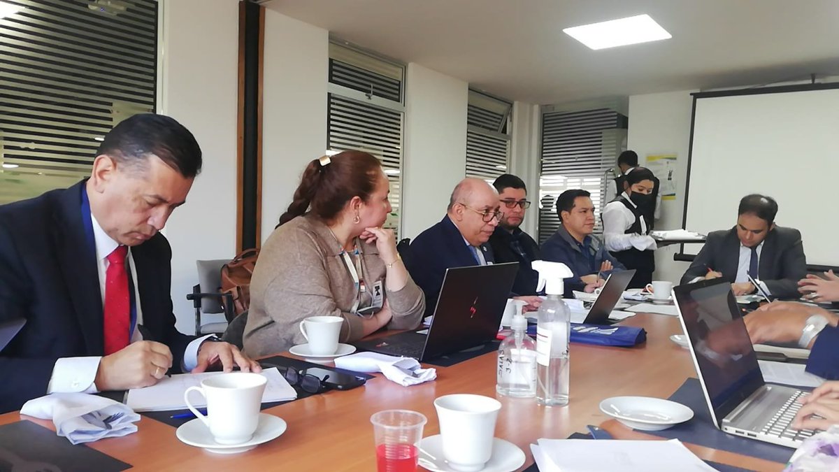 JaimeLeal_'s tweet photo. Junta Directiva de @acesadCol, que me honro de presidir, se reunió con el Dtor de Calidad del Viceministerio de Ed. Superior, Dr. José Ignacio Morales para analizar mejoras en el Sistema de Aseguramiento de la Calidad @nacho205 https://t.co/YUjaaPlWct