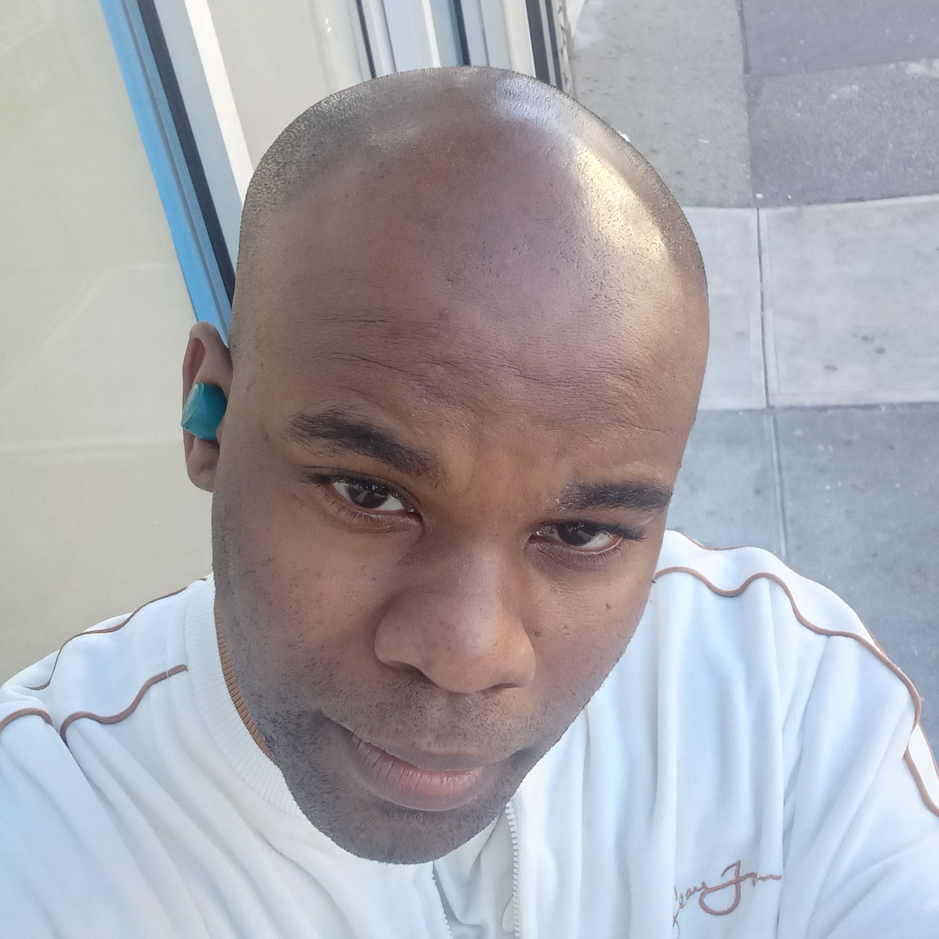 Gregory Robinson (Gregory48675653) / Twitter