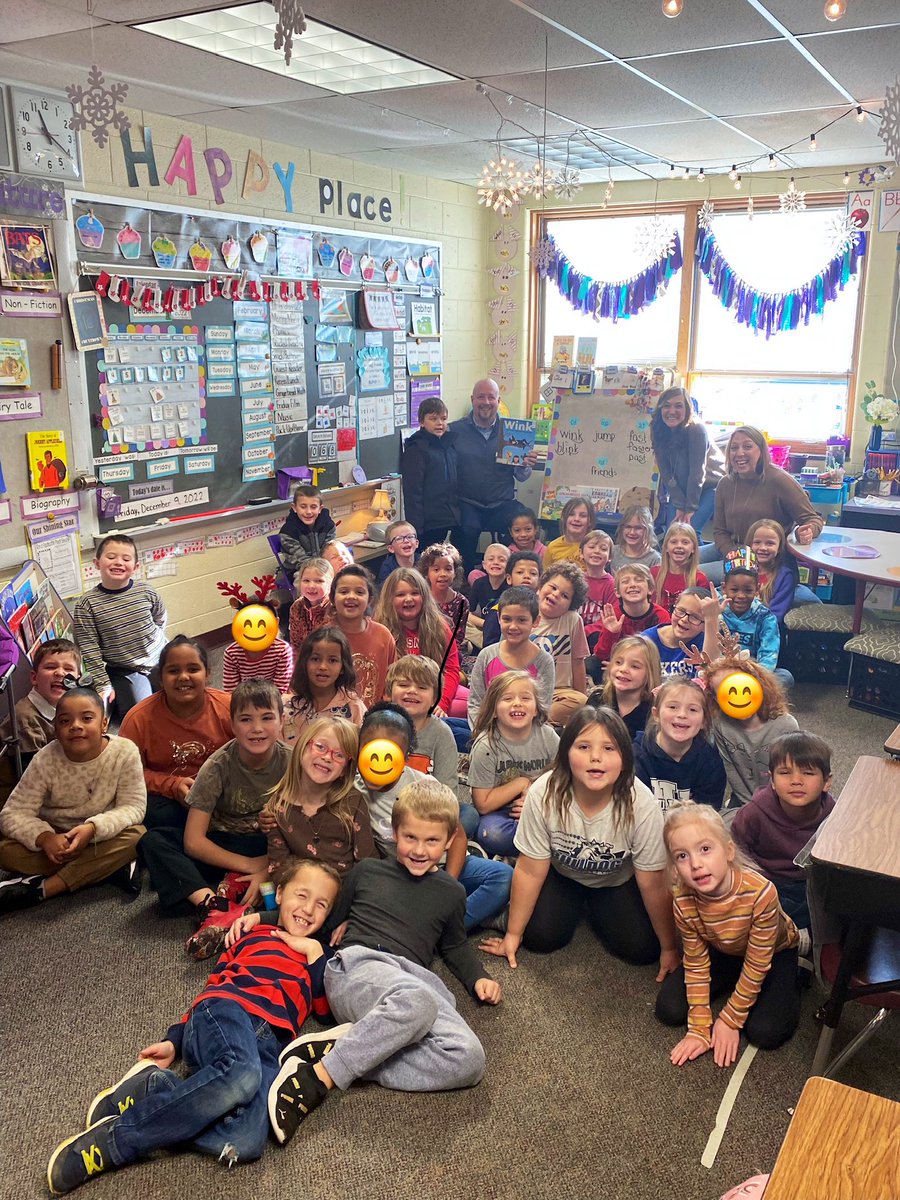 NLSD_Supt's tweet photo. I had the privilege of reading to some of our 1st graders today. They are practicing words ending with the NK blend, so I read Wink: The Ninja Who Wanted to Nap. Such a great way to end the week!  #PetersReaders #NLSD4U #liNK https://t.co/crWl72jbTq