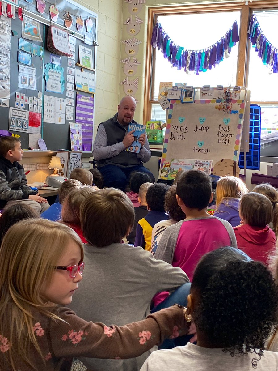 NLSD_Supt's tweet photo. I had the privilege of reading to some of our 1st graders today. They are practicing words ending with the NK blend, so I read Wink: The Ninja Who Wanted to Nap. Such a great way to end the week!  #PetersReaders #NLSD4U #liNK https://t.co/crWl72jbTq