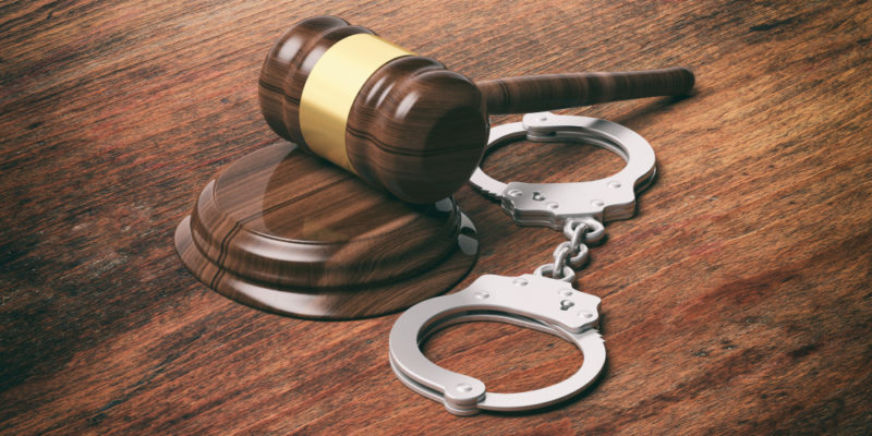 Constitución dela república de Honduras🇭🇳
Art. 85._ Ninguna persona puede ser detenida o presa sino en lugares que determine la ley.
#ProyectoTemis
<a href="/geovapd/">Geovanny Dominguez</a>