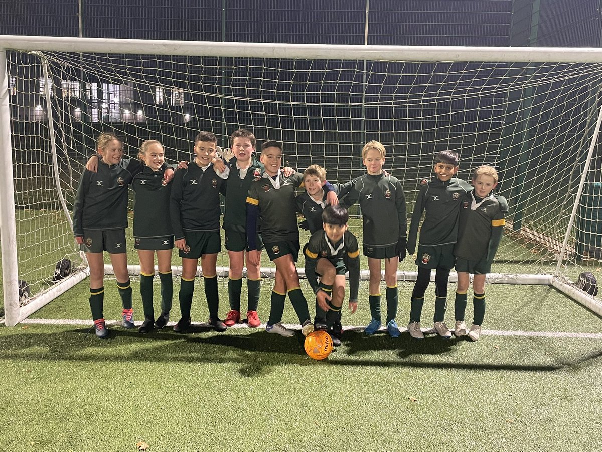 Thanks to <a href="/GreenbankPrep/">Greenbank</a> for two great football fixtures this evening! ⚽️ 
Quite an achievement to get two games played in this weather 🧊