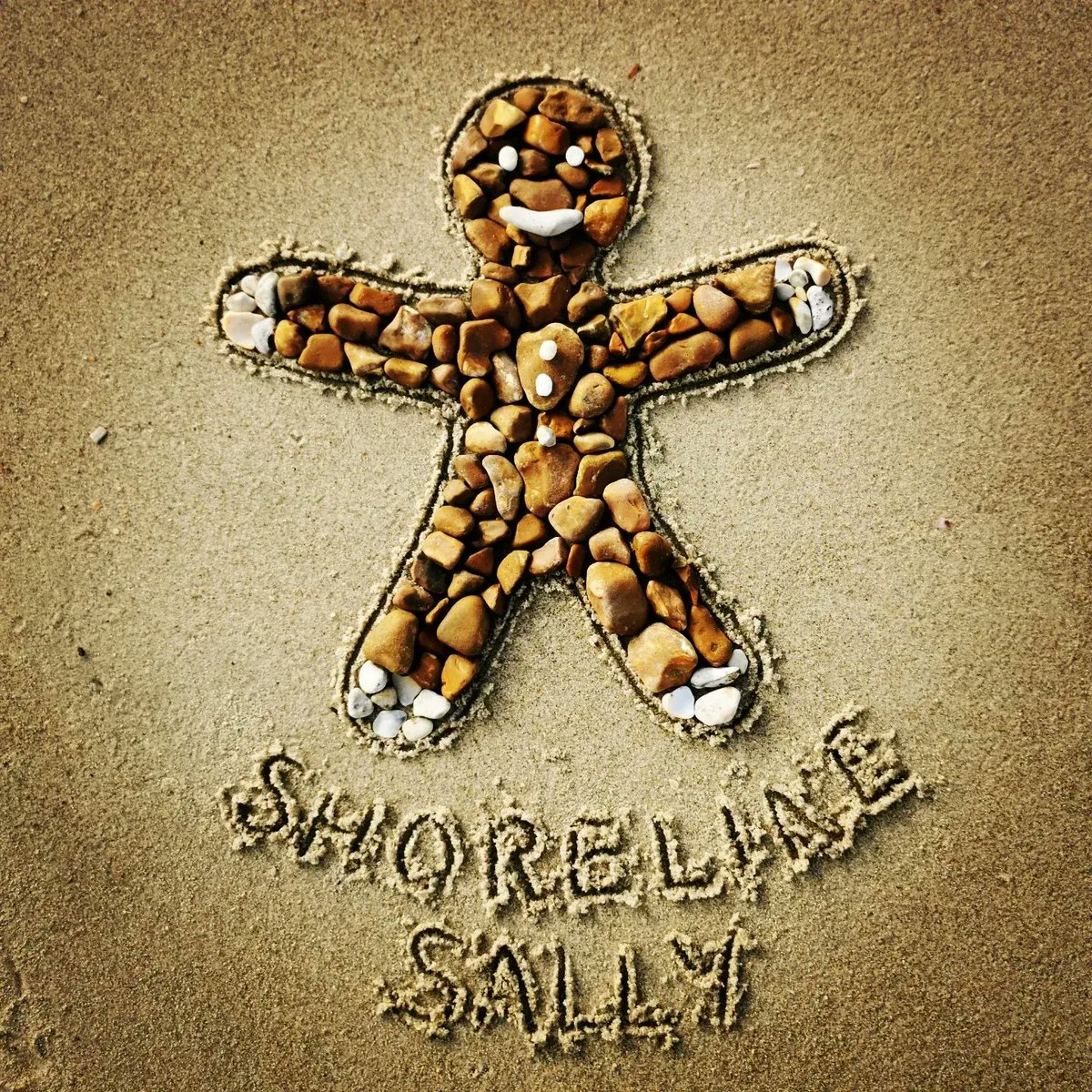 DigiDaughter's tweet photo. OPEN DOOR No. 9
SHORELINE ADVENT CALENDAR
Dec 9th - Gingerbread Man 🤎 #AdventCalendar #Dec09 #gingerbread #gingerbreadman #chalk #pebbles #sand #feather #christmas #beachart #sandart #handwriting #pebbleart #shellart #SandBanksy #ShorelineSally
#the12daysofbeachmas 💙🌊🌊🌊 https://t.co/ltcG0ZMkiF