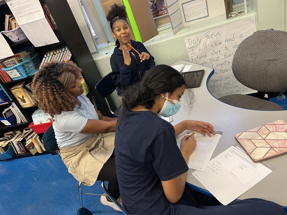 MiddleSchool35's tweet photo. Thank you @JANewYork for spending the day with our students to discuss their future careers and financial empowerment #ms35rocs #thisismyfuture #exploration #magnetschool https://t.co/5aNDk9TqF3